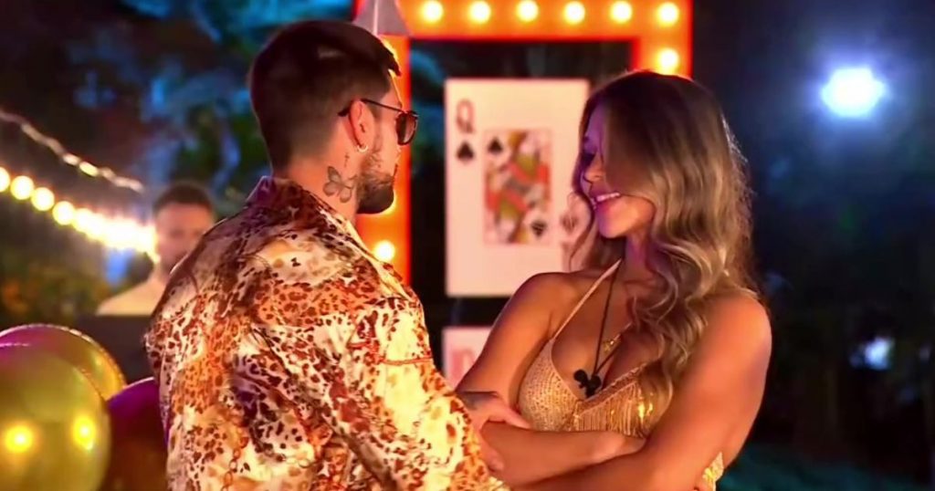 ¿Y Daniela Aránguiz?: Luis Mateucci se terminó besando con ‘La Chama’ tras juego en Tierra Brava
