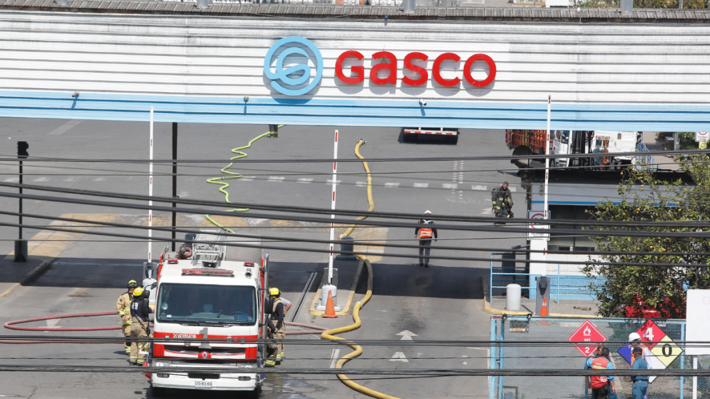 Gasco tras incendio en Maipú: “Se activaron todos los protocolos” y se realizó una “pronta evacuación”