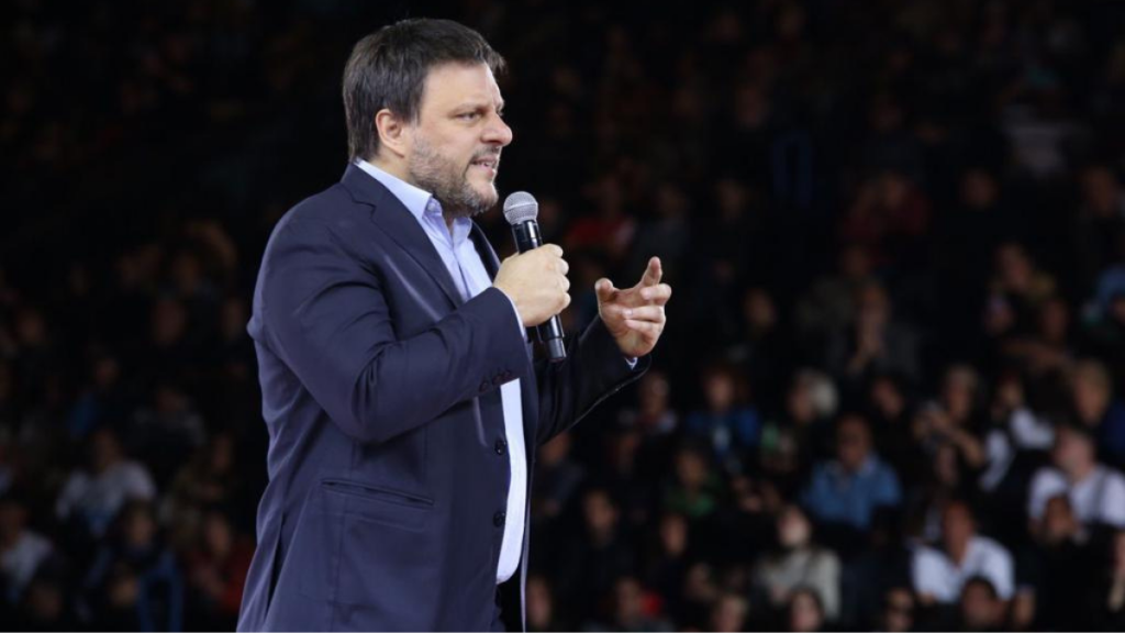 Argentina: Leandro Santoro, candidato oficialista a gobernar Buenos Aires, se retira de la segunda vuelta electoral