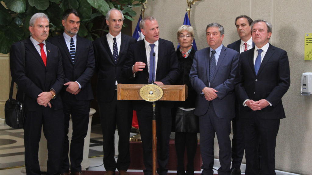 Felipe Kast y ley de usurpaciones: “Como oposición vamos a rechazar aquellas observaciones que ha hecho el Ejecutivo”