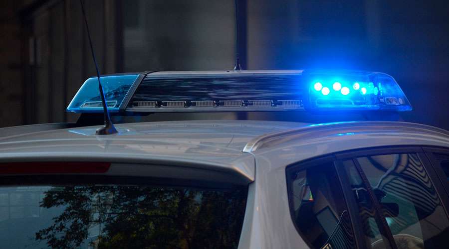 Persecución inició en Vitacura y terminó en María Pinto con vehículo volcado