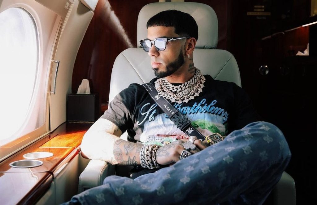 Anuel AA debió ser operado de urgencia y postergará el lanzamiento de su última canción