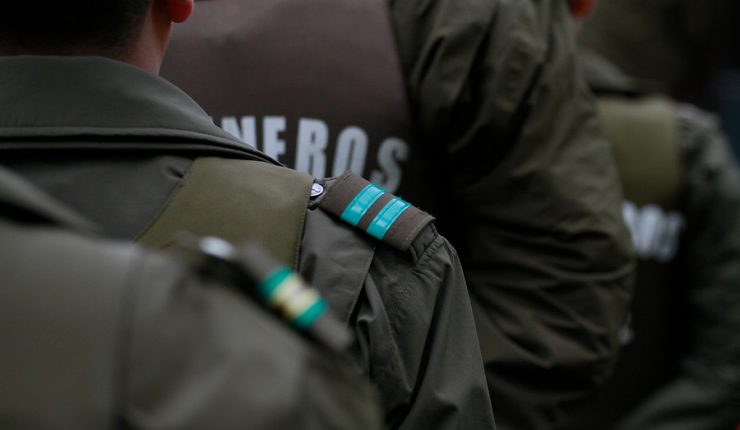 Dos carabineros detenidos por robarle $600 mil a persona que estaban fiscalizando