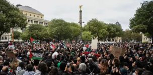 Miles de manifestantes protestan en apoyo a Gaza en París