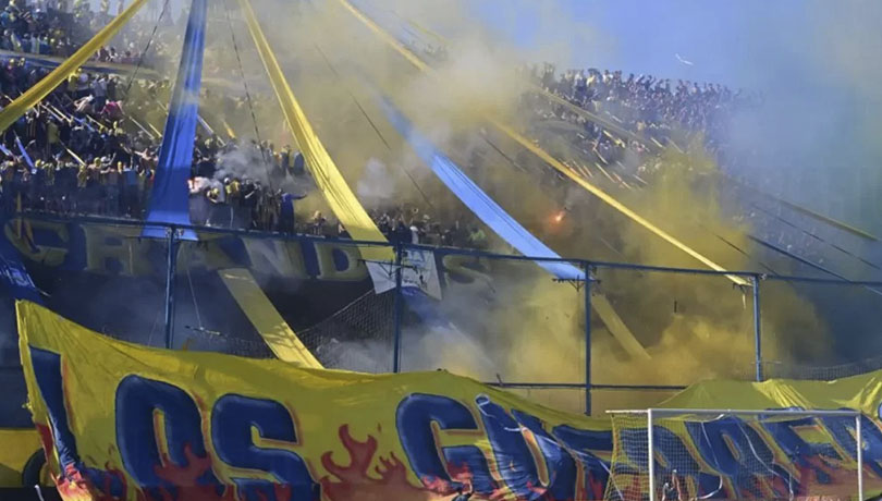 ¡Terrible! Hincha de Rosario Central muere en las cercanías del estadio de Newell’s tras recibir un piedrazo