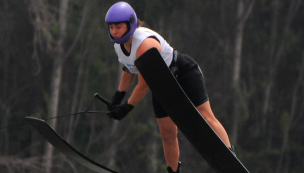 Agustina Varas ganó la plata en apretada final del salto en Esquí Náutico