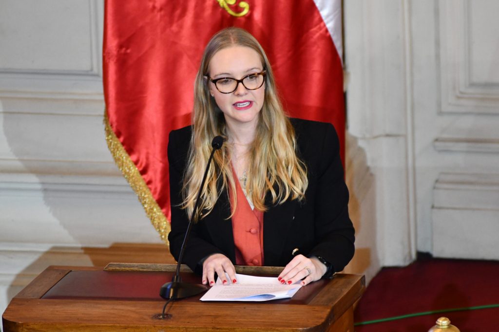 Beatriz Hevia: “Los verdaderos chilenos anhelan que se cierre este proceso Constitucional”