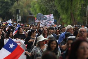 Oposición agradece acuerdo con el Gobierno de congelar traspaso a los SLEP