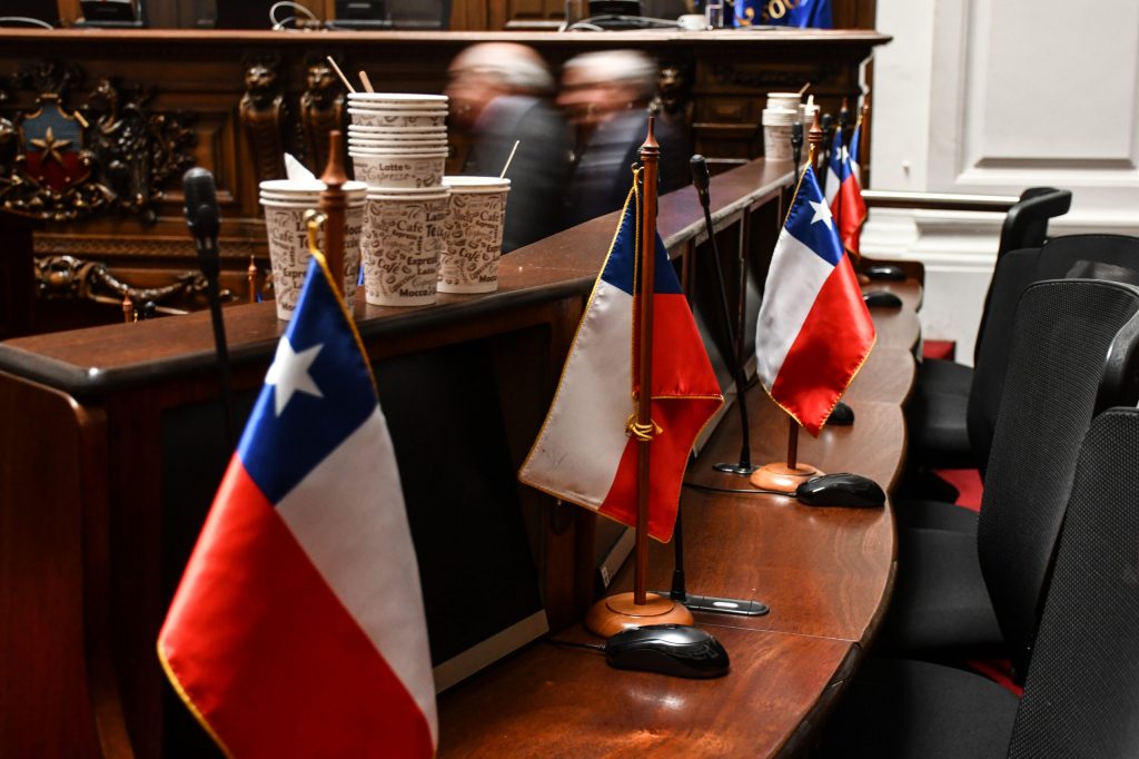 “Un texto extremo que no promueve la unidad de nuestro país”: Frente Amplio respalda la opción ‘En contra’ para el plebiscito