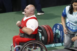 Dale tricampeón: Juan Carlos Garrido ganó el oro en levantamiento de pesas de Santiago 2023