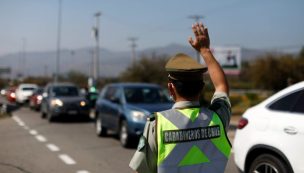 Atropellan a carabinero en la Costanera Norte: un sujeto iba baleado en un auto robado