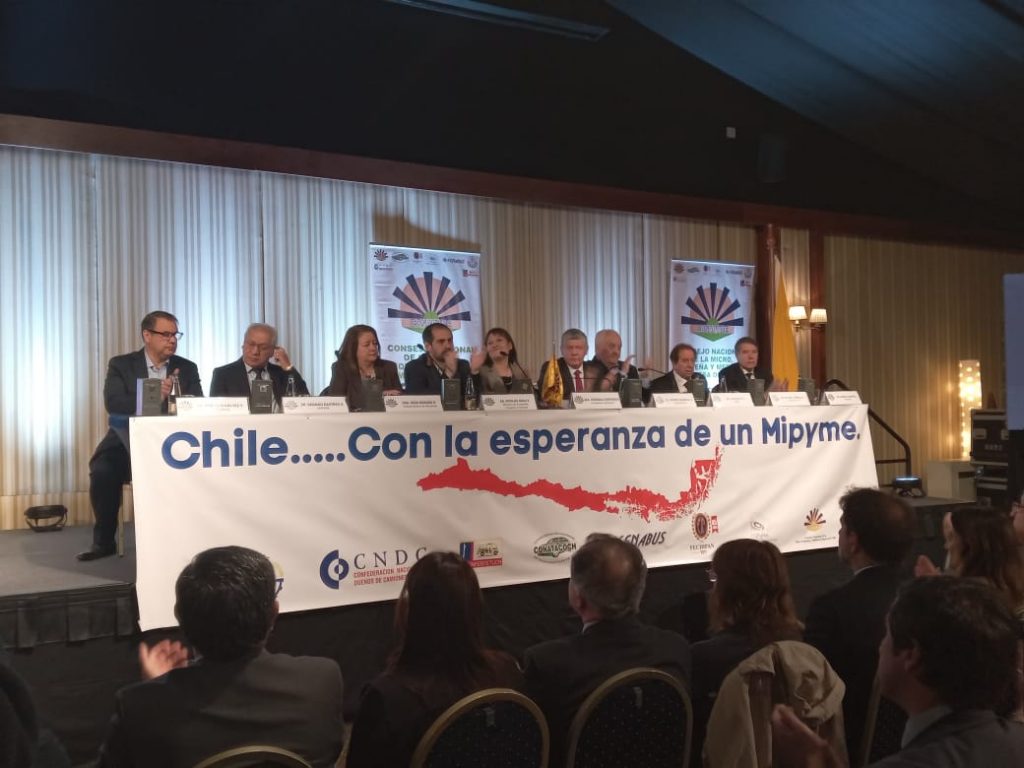 Conapyme llamó a cerrar el proceso constitucional y pidió concentrarse en el crecimiento económico