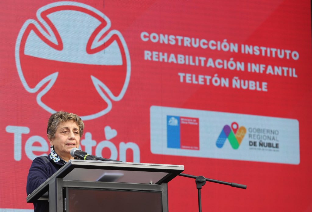 Ministra del MOP anunció llamado a licitación del nuevo centro de rehabilitación Teletón en Chillán