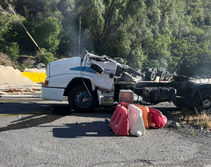 Camión vuelca en camino internacional en Los Andes: Conductor salió eyectado tras accidente