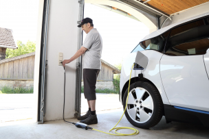 Vida sostenible en casa: Últimas tendencias en carga de autos eléctricos