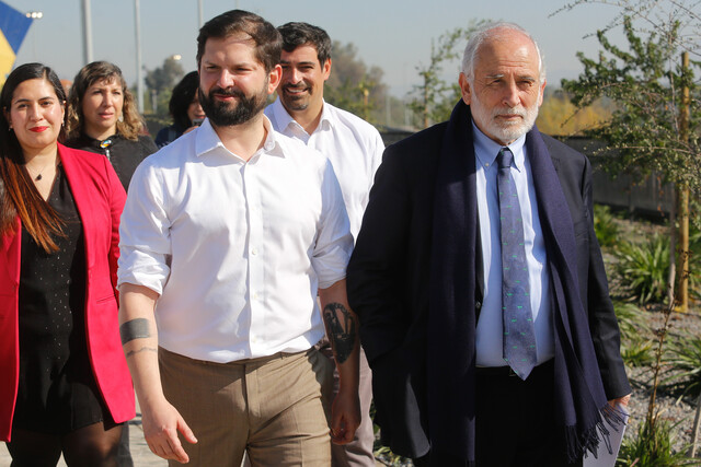 Presidente Boric tras acusación constitucional: “Carlos Montes cuenta con todo mi pleno respaldo”