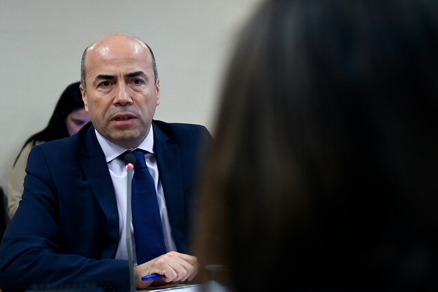 Contralor Bermúdez dice que “se notó absolutamente” la falta de experiencia en el sector público del Gobierno