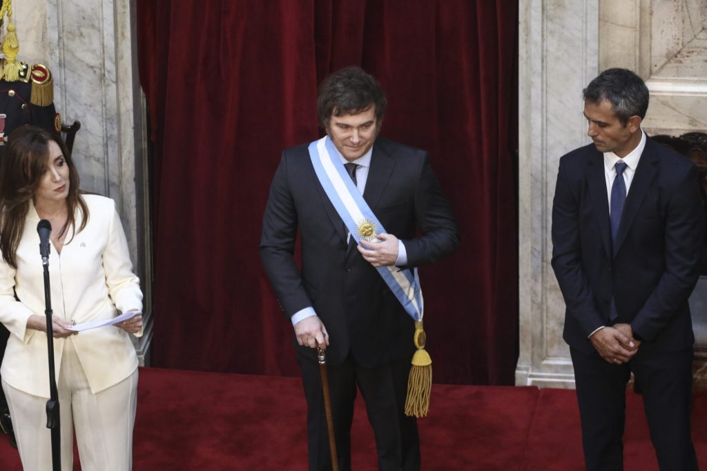 Milei advierte tras tomar posesión que la economía argentina “empeorará” antes de la recuperación