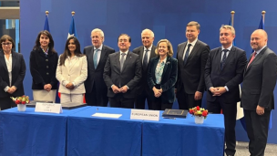 Chile y la Unión Europea firman acuerdo para modernizar su relación comercial