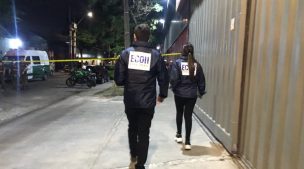 Hombre fue asesinado al interior de su vehículo en Maipú: le dispararon desde una moto