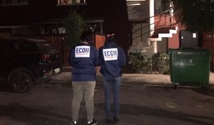 Encuentran a una persona muerta al interior de un departamento en Santiago