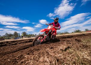 Sergio Villaronga se consagra como bicampeón del CHILE MX