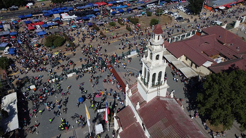 CONAF aplicará plan contingencia por peregrinación al Santuario de Lo Vasquéz para prevenir incendios forestales