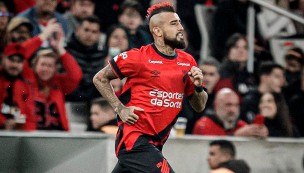 Vidal quedará como agente libre: en Brasil aseguran que no renovará con Atlético Paranaense