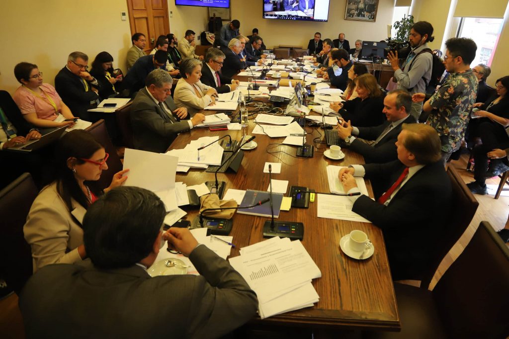 Comisión de Hacienda despacha a Sala la reforma de pensiones