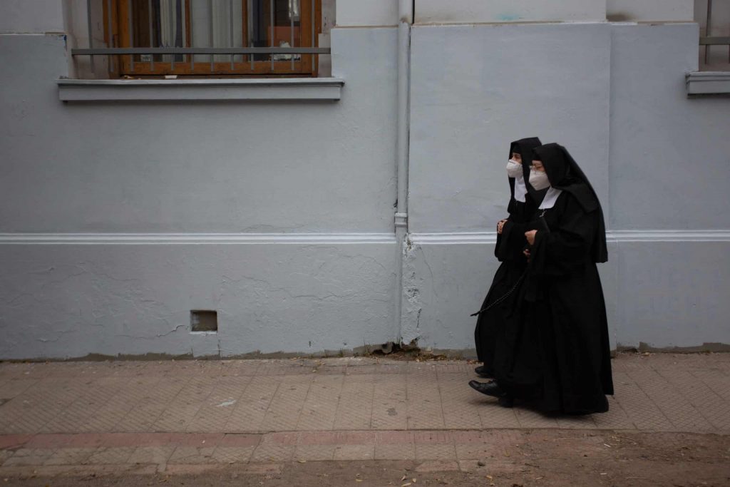Denuncian secuestro de dos monjas en Santiago: “Fueron tomadas como rehenes”