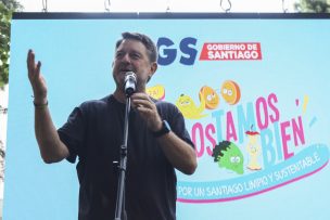 Gobernación Regional RM entrega kits de compostaje