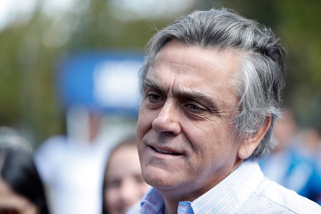 Longueira califica de “indebidas” las reuniones con Zalaquett:  “Las explicaciones de algunos ministros me parecen casi ofensivas para la inteligencia”