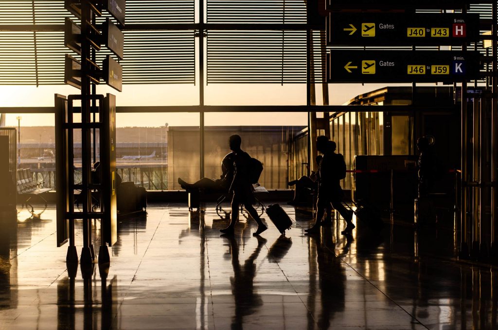 Ciberataque impacta a aeropuertos europeos: retrasos y cancelaciones en Bruselas, Berlín y Heathrow