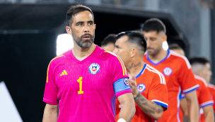 Claudio Bravo criticó a los jugadores de la Roja sub 23 tras derrota con Perú