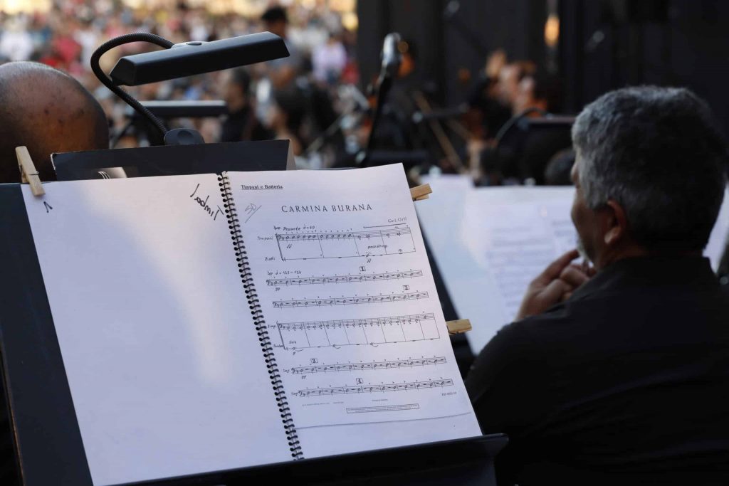 “Carmina Burana” en Estación Central: Revisa los cortes de tránsito y otros detalles para el concierto de esta jornada