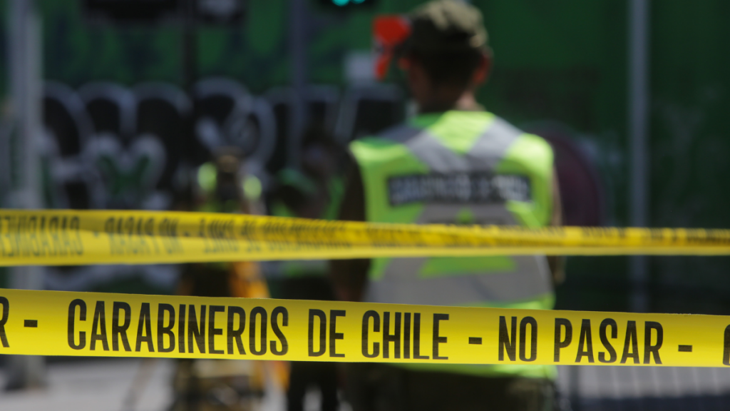 Encuesta Chile Nos Habla: percepción de aumento de delincuencia cae 30 puntos en un año