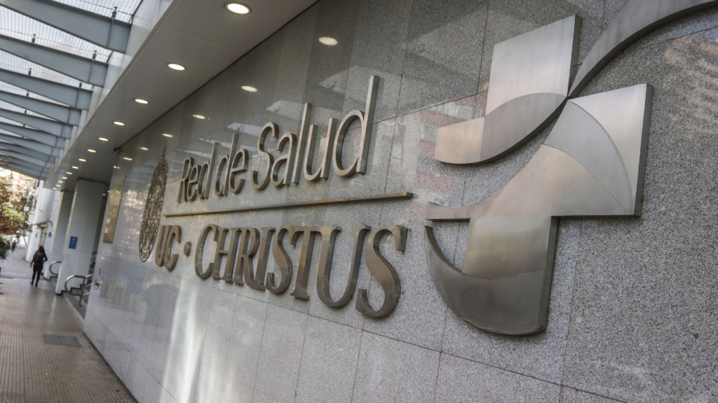 El bebé más grande de Chile fue conectado a pulmón artificial: Permanece estable pero sin avances