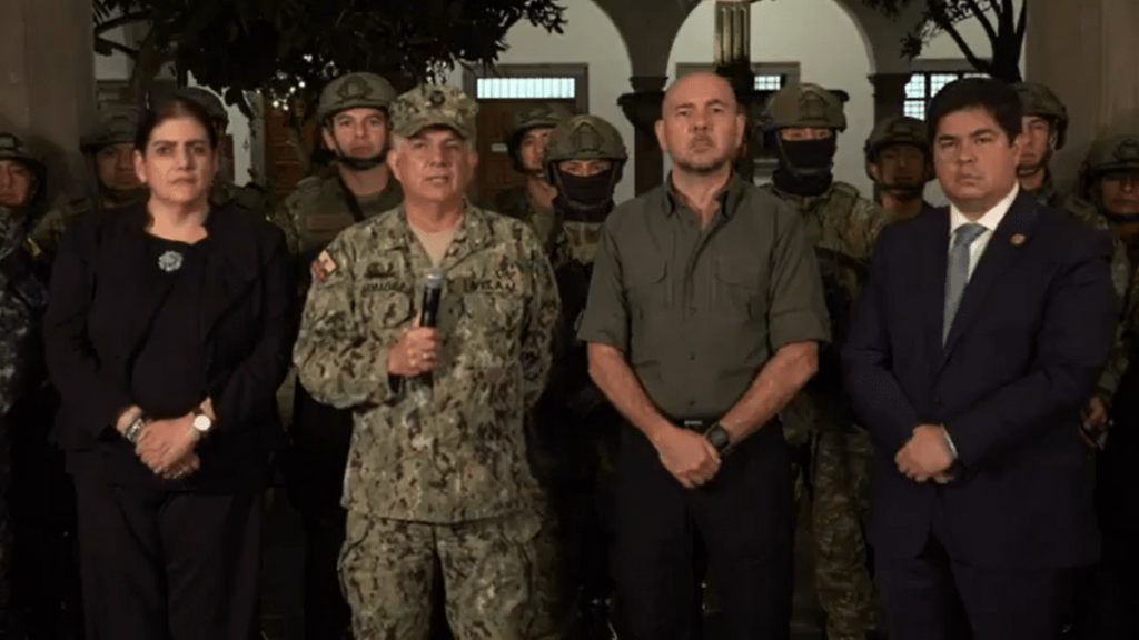 “Conflicto armado interno” en Ecuador por ola de violencia: “Todo grupo terrorista se ha convertido en un objetivo militar”