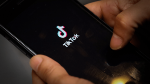 EE. UU. aprueba ley que prohibirá TikTok si no es vendida en los próximos 9 meses