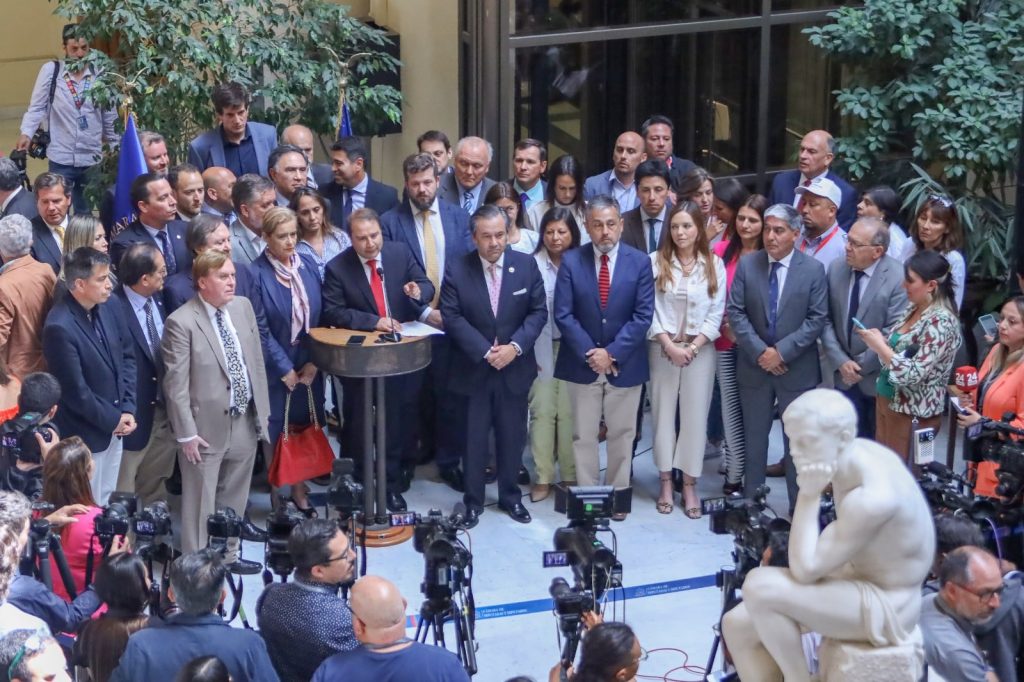 Chile Vamos por reforma de pensiones: “El gobierno ha sido derrotado ideológicamente”