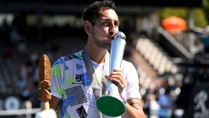 ¡Gigante! Alejandro Tabilo consigue su primer título ATP tras vencer a Daniel en Auckland