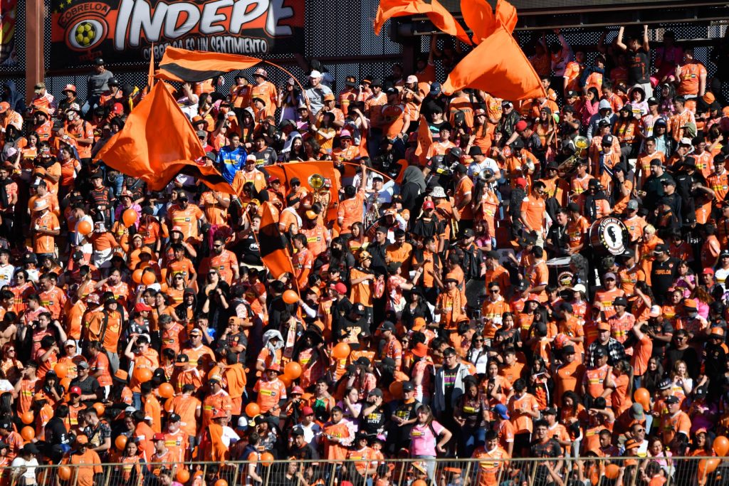 Nuevo revés para el fútbol chileno: reducen el aforo del regreso de Cobreloa a Primera División