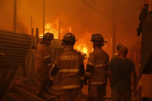 Incendio en Viña del Mar: Familiares de víctimas denuncian que cuerpos no han sido retirados