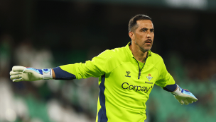 Claudio Bravo vuelve a entrenar de forma normal con el Real Betis