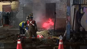 Controlan incendio y fuga de gas en el centro de Santiago