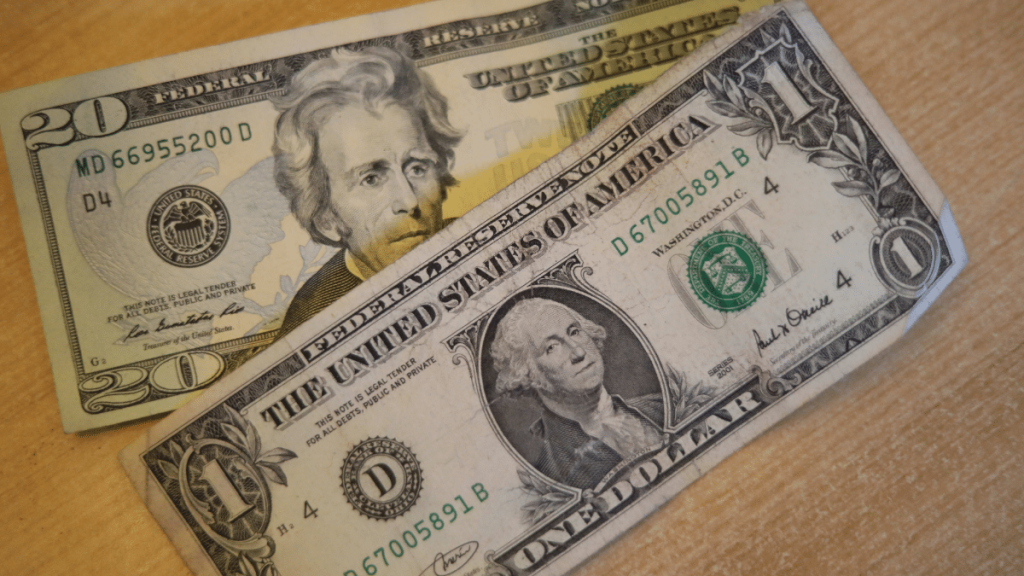 Precio del dólar en Chile de hoy martes 27 de febrero