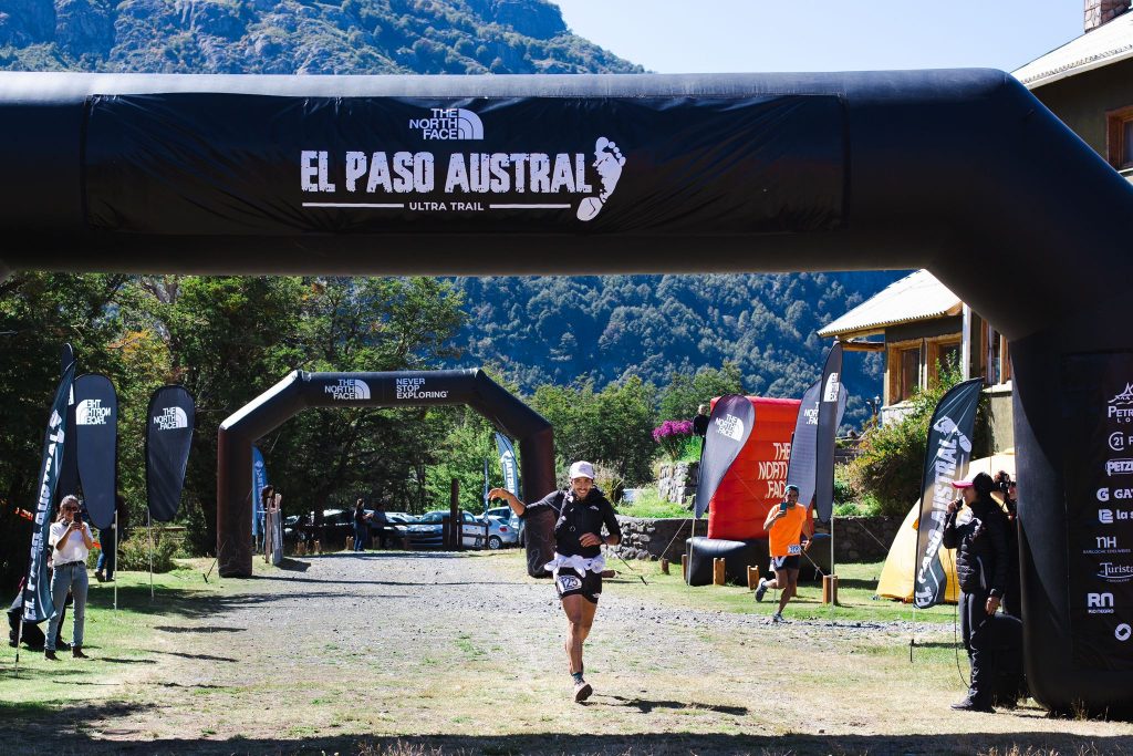 El Paso Austral: La carrera que empieza en Argentina, termina en Chile y que cruza la cordillera de los Andes