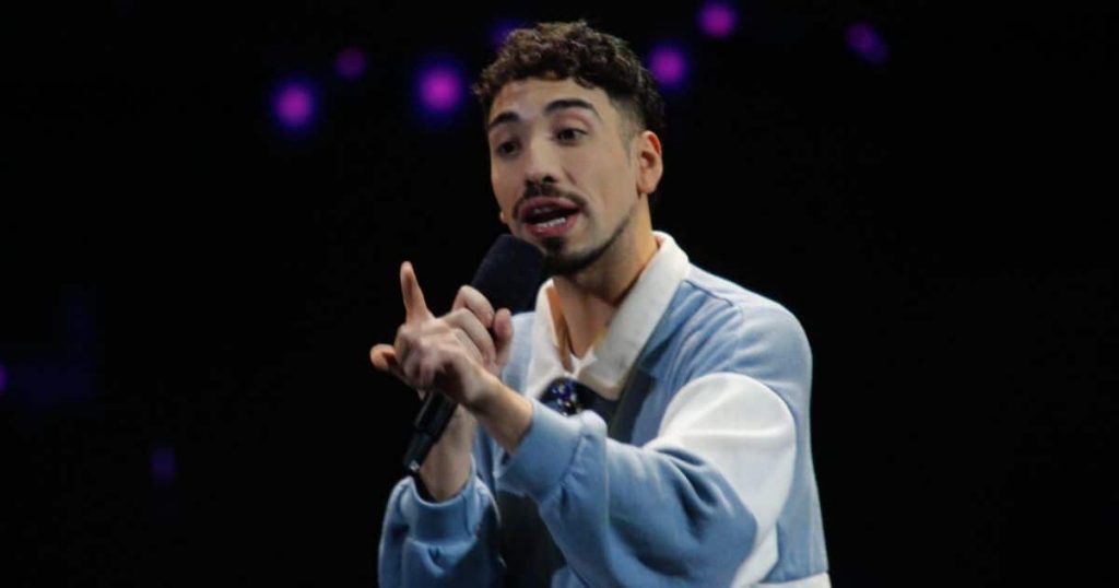 Periodista arremetió contra Diego Urrutia por ‘prohibición’ en Festival: el comediante respondió
