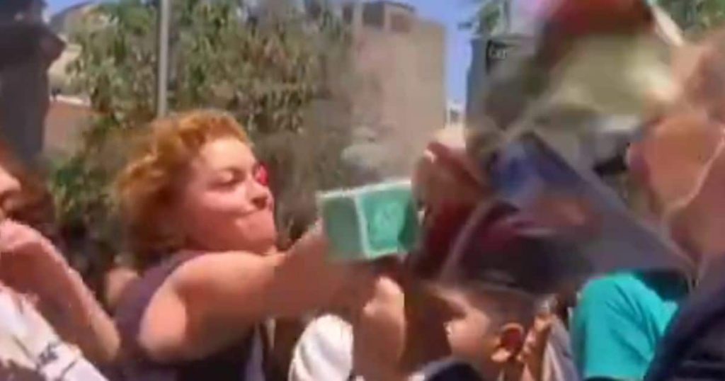 José Antonio Neme es agredido en velorio de expresidente Piñera por asistente: “Estás donde calienta el sol”