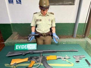 Tras denuncias de incendios provocados: Carabineros detuvo a cinco sujetos por porte ilegal de armas en Viña del Mar